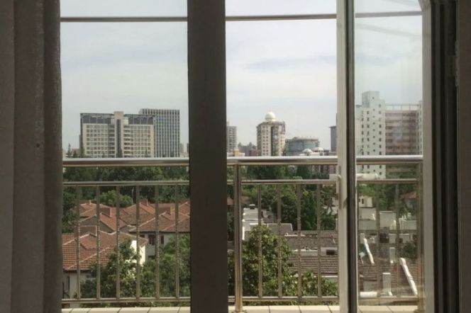 modern duplex big 3brs floor heating open balcony near line 1 Heng shan road 27K