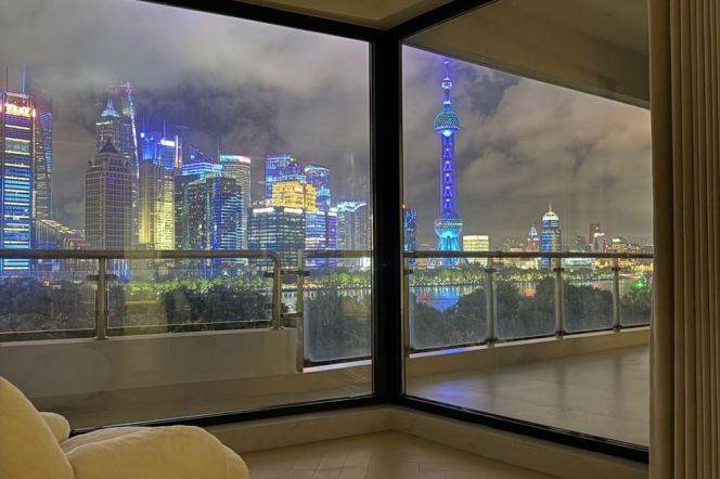 modern huge 4brs floor heating big terrace great river view beside Huang pu river 67K