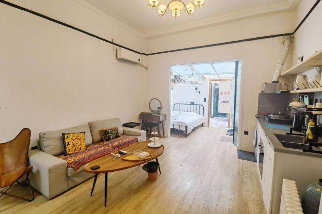 Bright 1+1Br/1Lr/1Bt apt nr Jiaotong university,M10/11