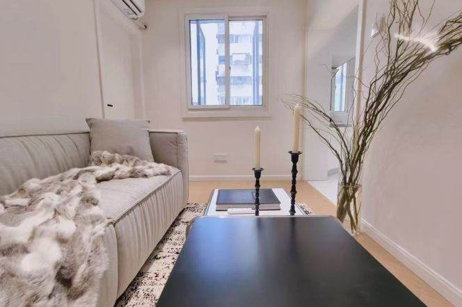 jiaotong uni elevator 1br/living room@L10/11