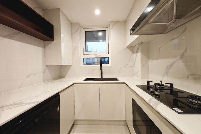 Close to Wuding Road Metro Station, with an extra-large master bedroom and storage room