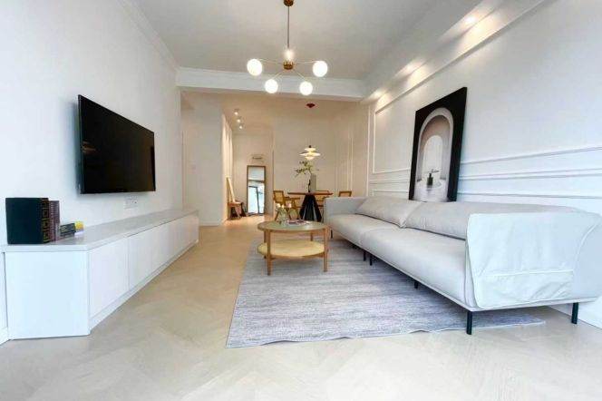  Homey 2br with Balcony @West Yan'an rd   M2&11  