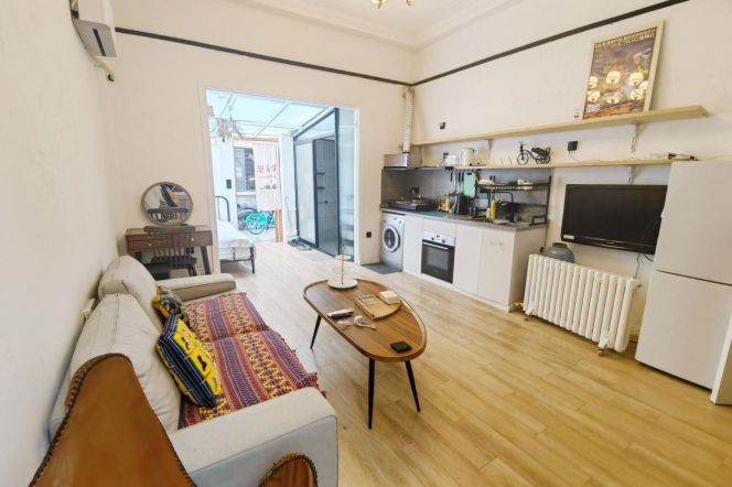 Bright 1+1Br/1Lr/1Bt apt nr Jiaotong university,M10/11