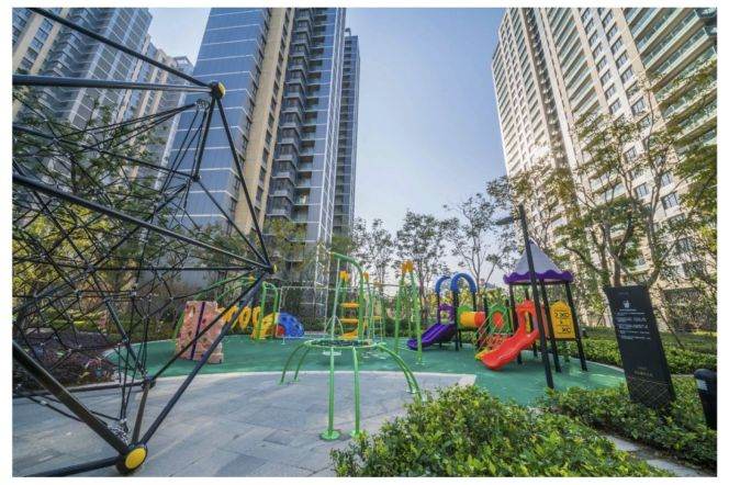 modern 2brs floor heating in new compound near line 6 and 14 Lujiazui CBD 23.5K