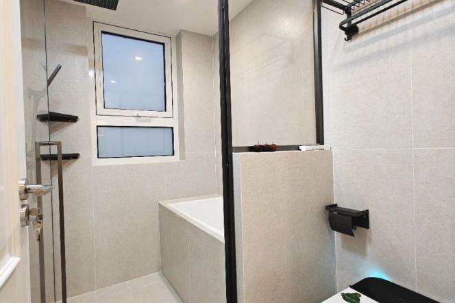 Close to Wuding Road Metro Station, with an extra-large master bedroom and storage room