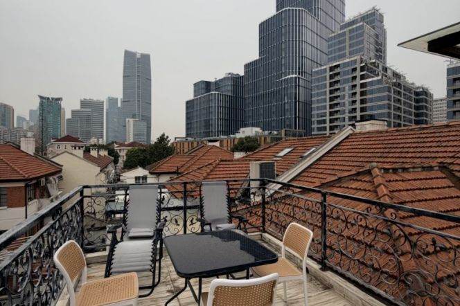 Good value 3brs&3baths with terrace near Jiangsu Road/Jing'an Temple