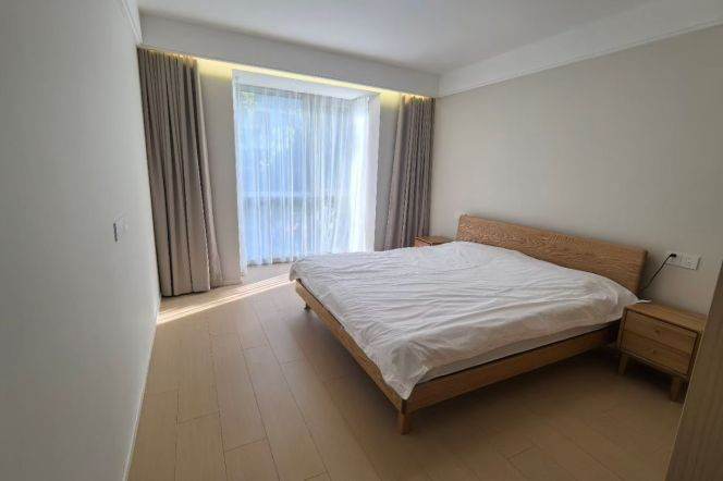 Renovated 3br,2bth,CA,Floor heating,Oven,close to Laowaijie