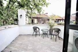 Sinan/Nanchang Rd wall heat 2brs/2lv/2bts lane house wt terrace; L13