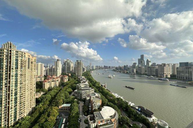 modern 4brs open balcony great river  view beside IFC ,line 2,9,14 Huang pu river