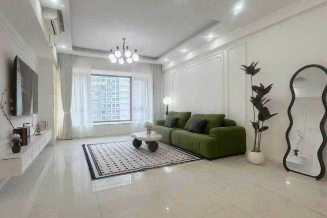 Zhenru Station Elevator 3Br/2Bath Line11/14 Nice Compound