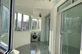 Spacious 2BR 2LR+elevator+big balcony+floor heating,Dong'an rd@L4/7