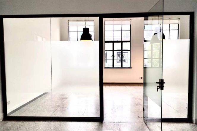 High Ceiling office nr ChangPing RD M7