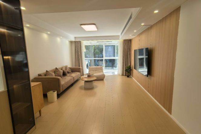 Renovated 3br,2bth,CA,Floor heating,Oven,close to Laowaijie