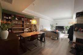 Good lighting 2brs&2baths@elevator near South Shaanxi Road