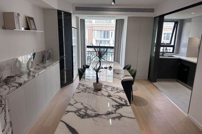 modern big 3brs floor heating huge terrace modern furniture near Xujiahui only 30.5K