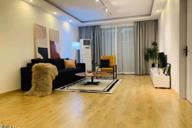 Spacious 3br apt,floor heating,close to Korean Town,SUIS,good price