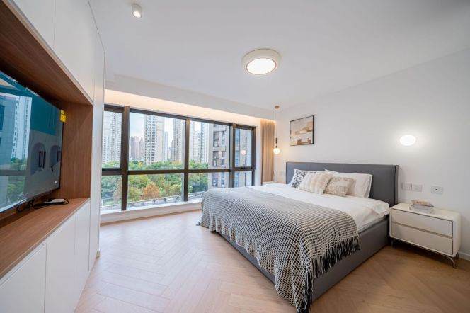 2+1 Rooms, 1 Bath with Floor Heating/ Dish washer, 167 sqm @ Shanghai railway station L1,3&4