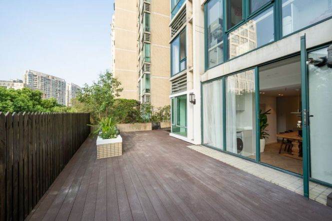 modern 3brs with terrace floor heating near Century park Green city Dulwich line 9 only25K