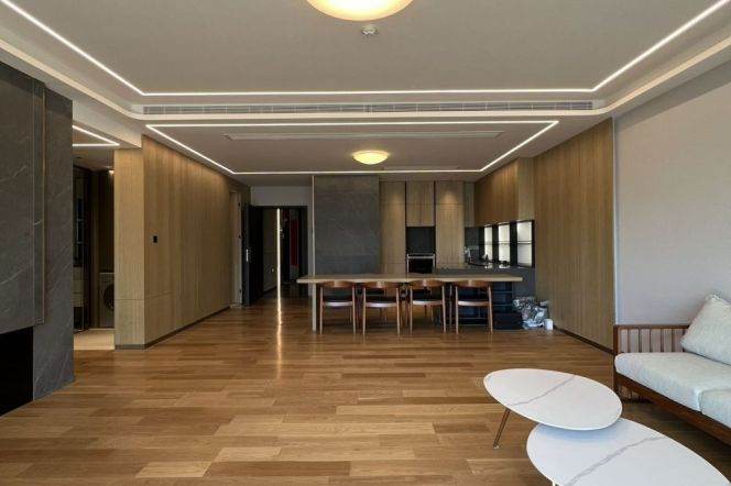 modern big 3brs floor heating nice view open balcony in top 3 compound Xintiandi