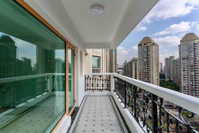 Stunning 4Br apt, Gu Bei,Nr L15 Hong Bao Shi Rd