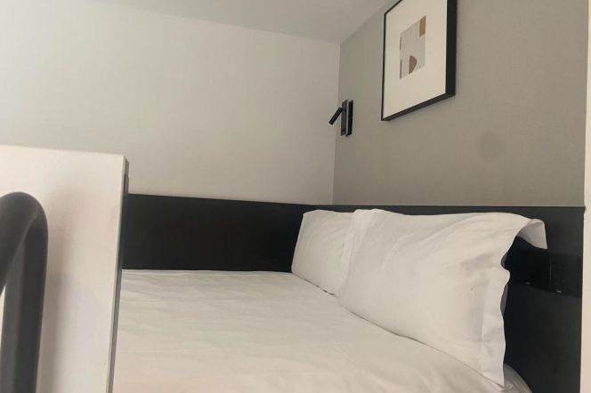 1Loft near line 8 SISU（ESSCA）and Shanghai Uni Yan'chang Campus can long and short lease