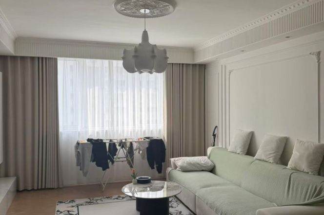 Private Room in Modern Apartment | Zhongshan Park