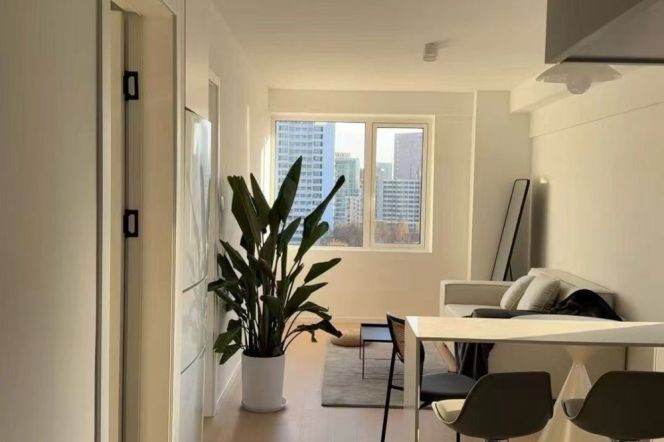 Spacious&Modern&BrightLarge &New 1Bdr 1Bath Apt +L1/7 Chang Shu Rd+Awesome View+Large Balcony