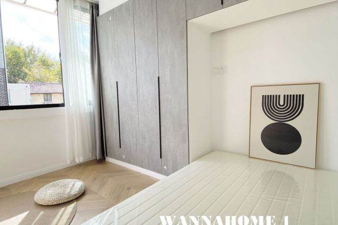 Modern&Spacious&Really Bright 1Bdr 1Bath Apt+ShXin Rd Metro+IAPM+3F Walk Up