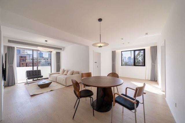 modern 3brs floor heating open balcony beside jing an temple only 21K