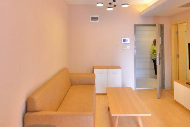 1 br service apt in Putuo District Near Changshou Rd Station(Line 13)