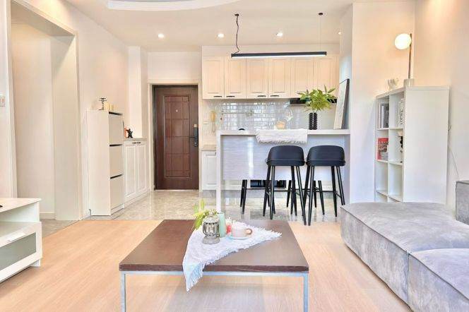 Elevator 2BR-Jiaotong University-4-minute walk to Line 2/11-Jiangsu Road