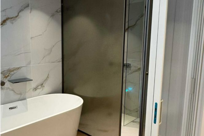 Xujiahui Honghui Plaza, New 3-bedroom property now available for rent，L 1-9-11