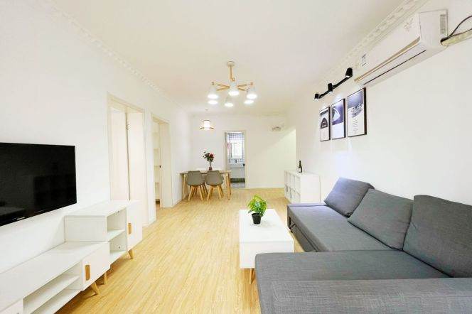 Elevator 2BR-East China Normal University-2-minute walk to Lines 3/4/11/14-Caoyang Road