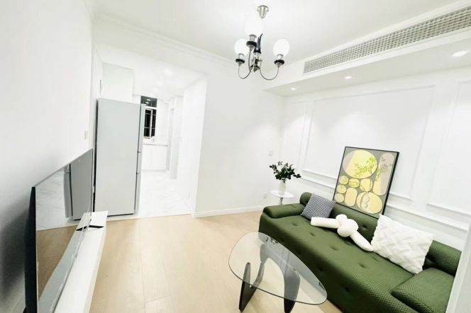 jiangsu rd station one bedroom