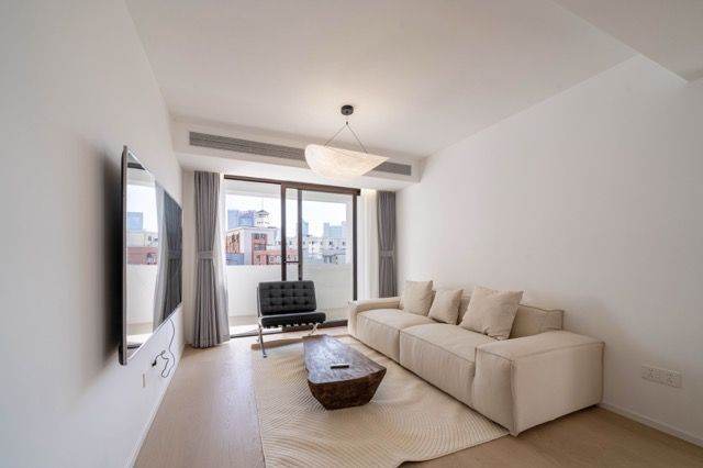 modern 3brs floor heating open balcony beside jing an temple only 21K