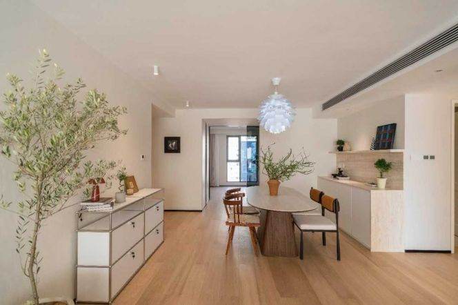 Mordern Compound,3Br, Nr Zhong Shan Park station L2,3,4