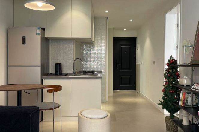 Modern&Spacious&Bright 1Bdr 1Bath Apt+L2/11 Jiang Su Rd+Large Closet+2F Walk Up+Large Closets