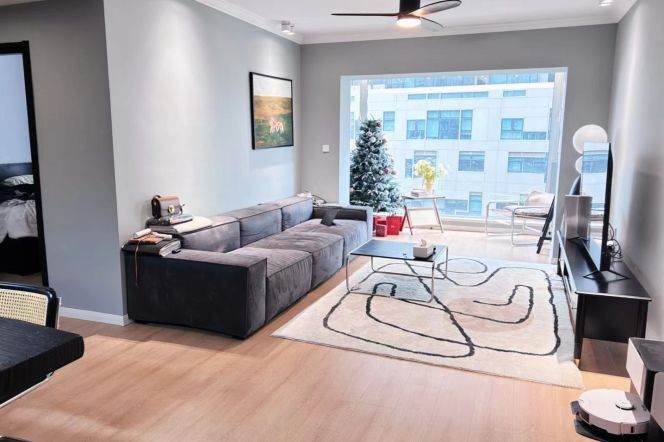 Modern 2+1Brs/2Lrs/1Bt apt nr Shanghai indoor stadium,M1/4