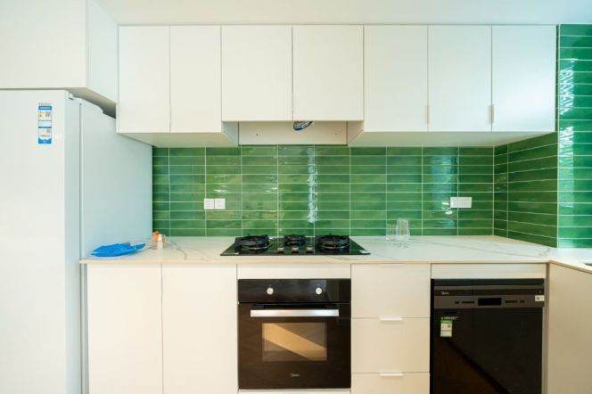 modern 3brs with terrace floor heating near Century park Green city Dulwich line 9 only25K