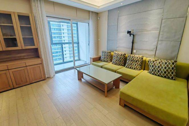Good Quality 2 br with floor heating next Wellington shanghai ,easy to L 6/8/11