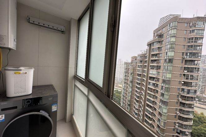 Nice compound 1Br/1Lr/1Bt apt nr Wuning rd,M13/14