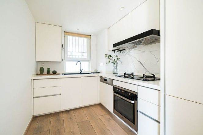 2 Brs, 2 Baths with Open Balcony, Floor heating, Oven @ Xintiandi station L10&13