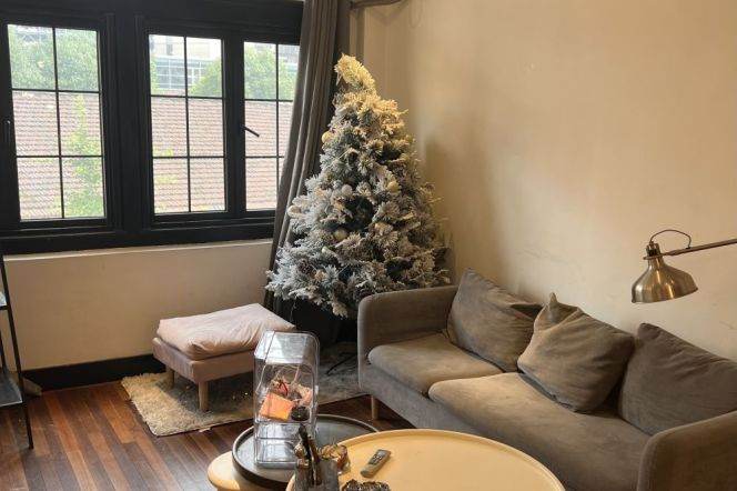 Cosy Loft South facing Good layout only 5.5k 