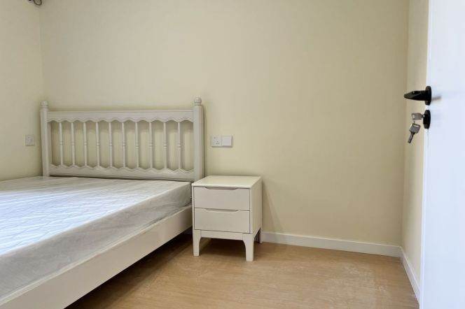 (S)shanxi rd 1BR/big living room@L1/10/12