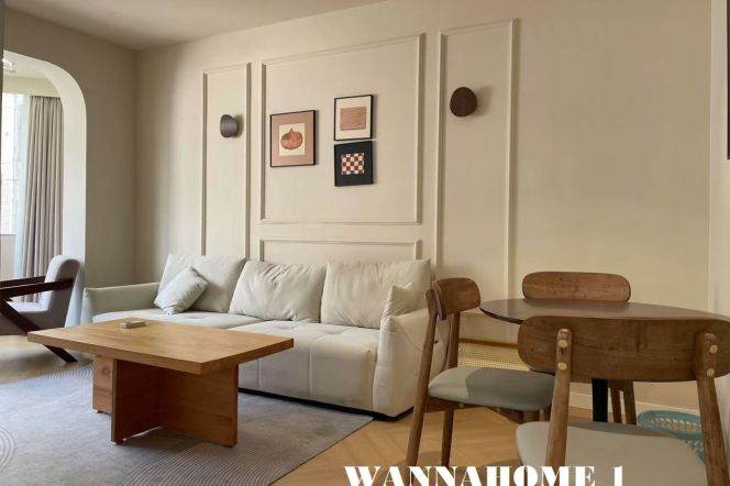 Spacious&Clean&Really Bright Elevator 1Bdr 1Bath Apt+Line 10/13 Xin Tian Di CBD