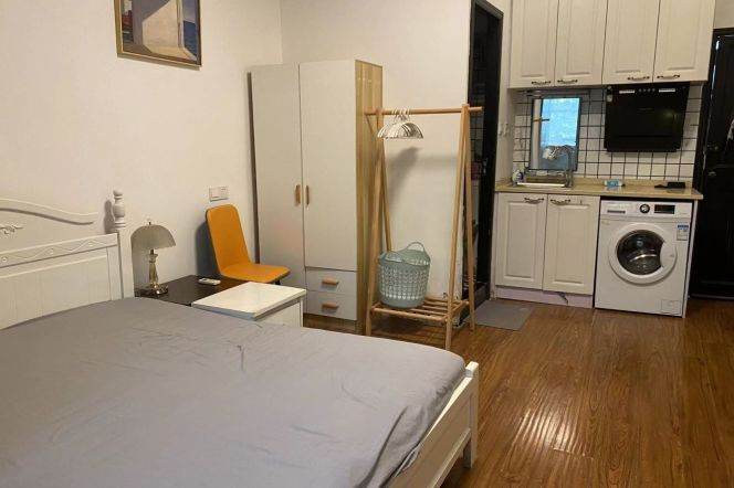 1Studio lane house near line 9/12 Jia'shan Rd and Jiao'tong Uni can long and short term lease