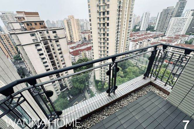 Luxury Compound/Xujiahui CBD/Gym+Pool/Open Balcony/Bathtub/Large Storages/Heater/Cozy2br2bt