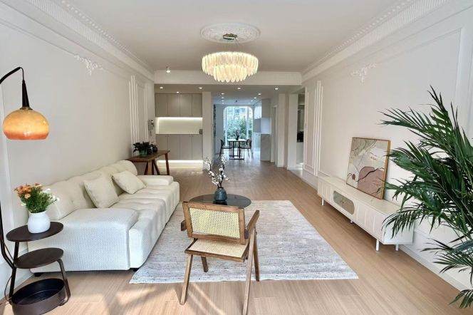  Grab This floor Heating 2BR in Tianshan.Dual Subways/ Parking / Smart Home System / View Anytime