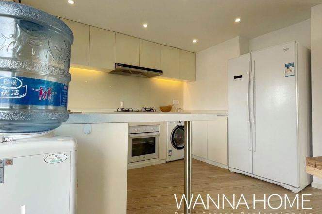 SpaciousReally Bright 3Bdrs 2Baths Apt+L10/11 Jiaotong Uni./Great Compound+Open Balcony