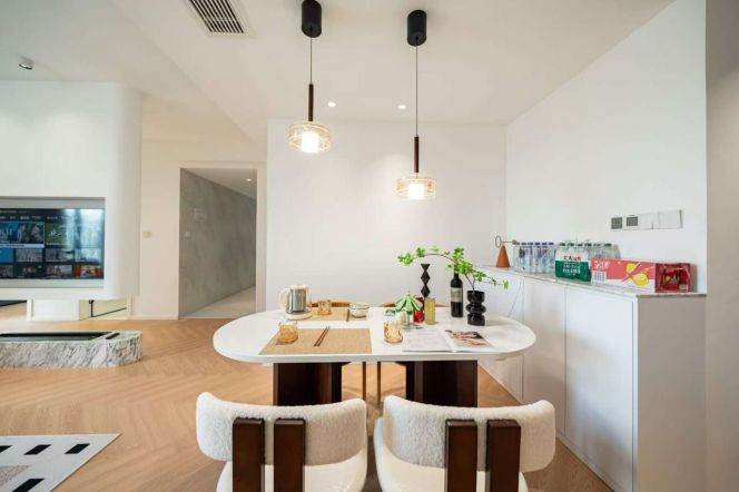 1+1 Rooms, 1 Living room with Floor Heating/Central ac, 91 sqm @ Jiangning metro L13